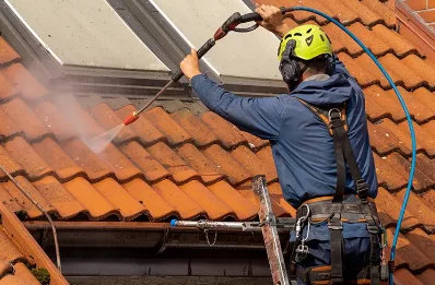 Démoussage et hydrofuge de toiture à Hermeray